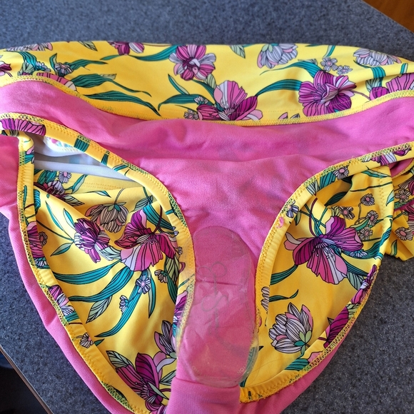 Jessica Simpson Style#SSTA16751 Ruffled Bikini Bottom Large NWT - Picture 12 of 12